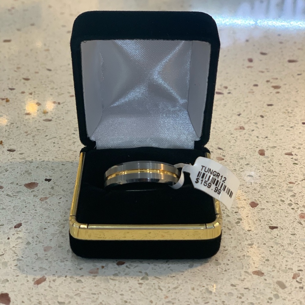 Tungsten band ring